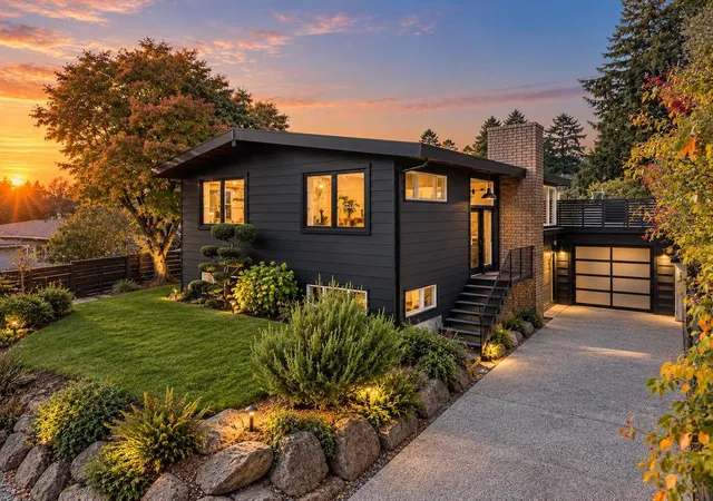 Photo 1 of Single family home for sale at 2516 Northwest 91st St, Seattle, WA 98117 | MLS# NWM2597837 | Listing updated on 2026-10-29