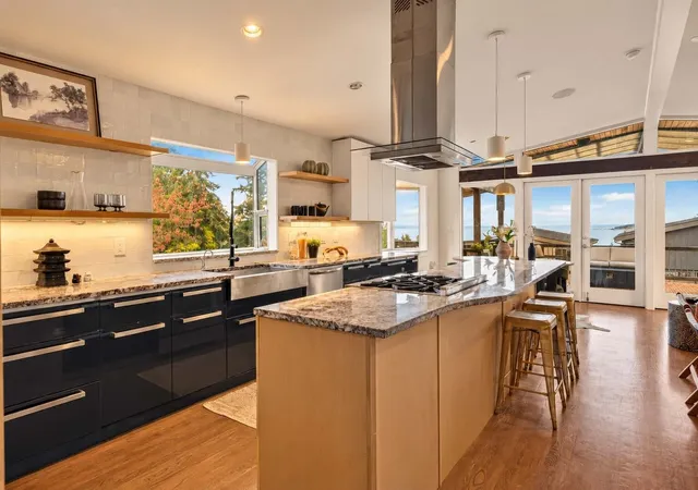 Photo 2 of Single family home for sale at 2516 Northwest 91st St, Seattle, WA 98117 | MLS# NWM2597837 | Listing updated on 2026-10-29