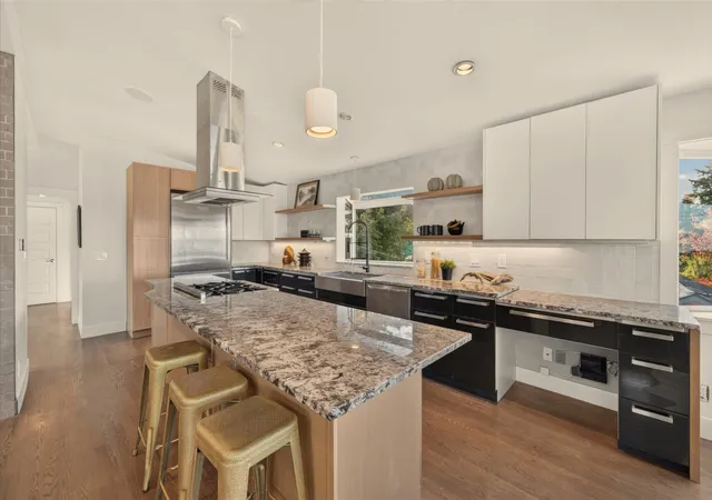 Photo 3 of Single family home for sale at 2516 Northwest 91st St, Seattle, WA 98117 | MLS# NWM2597837 | Listing updated on 2026-10-29