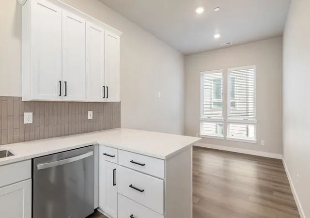 Photo 2 of Townhouse for sale at 6613 S 128th Street, Seattle, WA 98178 | MLS# NWM2597838 | Listing updated on 2026-10-29