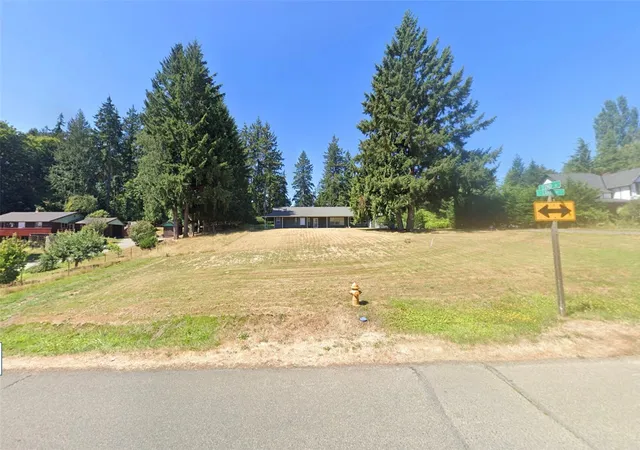 Photo 1 of Sale Pending at 2128 Lake Ave, Snohomish, WA 98290 | MLS# NWM2597847 | Listing updated on 2026-10-26