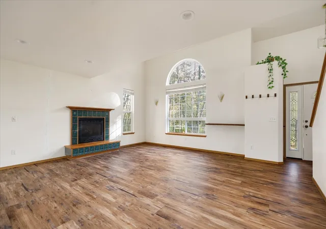 Photo 4 of Single family home for sale at 251 E Troxell Rd, Oak Harbor, WA 98277 | MLS# NWM2597864 | Listing updated on 2026-10-26