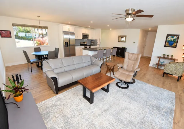 Photo 4 of Single family home for sale at 902 S Locust Ln, Tacoma, WA 98465 | MLS# NWM2597880 | Listing updated on 2026-10-28