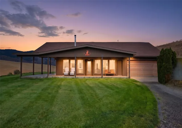 Single family home for sale at 338 E Bramhall Rd, Dayton, WA 99328 | MLS# NWM2597882
