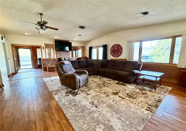 Photo 4 of Single family home for sale at 338 E Bramhall Rd, Dayton, WA 99328 | MLS# NWM2597882 | Listing updated on 2026-10-27