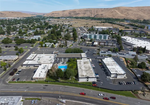 Photo 2 of Multi family home for sale at 9 N 9th Street, Yakima, WA 98901 | MLS# NWM2597894 | Listing updated on 2026-10-26
