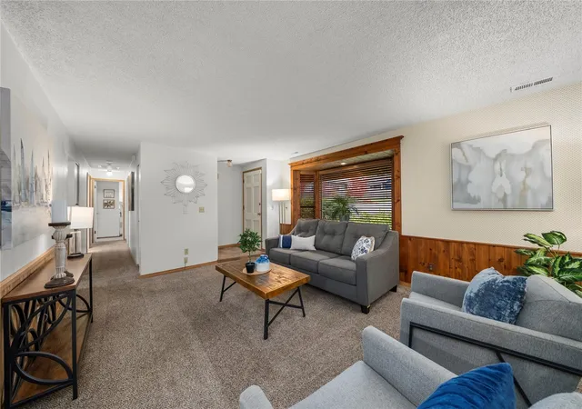 Photo 2 of Single family home for sale at 2724 96th Street SE, Everett, WA 98208 | MLS# NWM2597911 | Listing updated on 2026-10-27