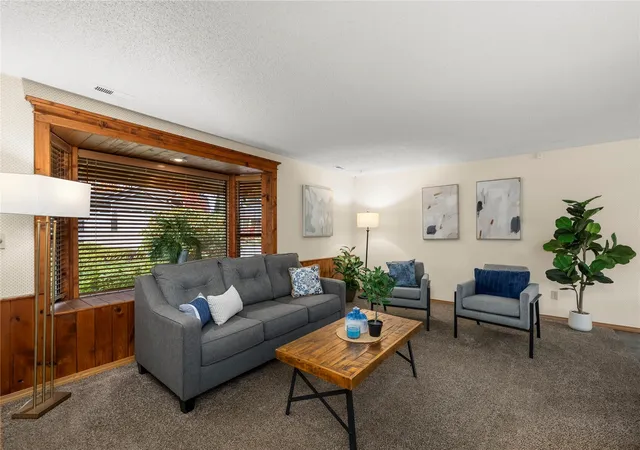 Photo 3 of Single family home for sale at 2724 96th Street SE, Everett, WA 98208 | MLS# NWM2597911 | Listing updated on 2026-10-27