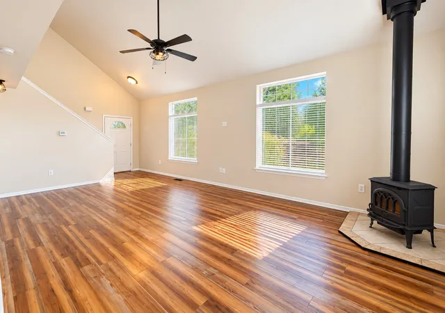 Photo 3 of Single family home for sale at 25513 35th Avenue E, Spanaway, WA 98387 | MLS# NWM2597939 | Listing updated on 2026-10-29