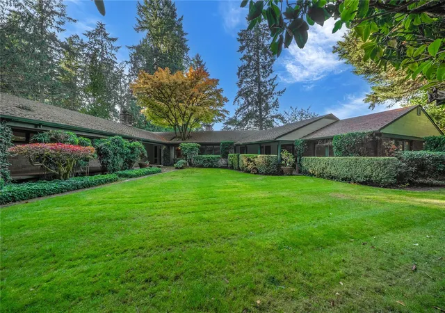 Photo 3 of Single family home for sale at 40 Loch Ln SW, Lakewood, WA 98499 | MLS# NWM2597953 | Listing updated on 2026-10-26