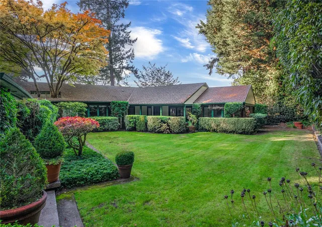 Photo 4 of Single family home for sale at 40 Loch Ln SW, Lakewood, WA 98499 | MLS# NWM2597953 | Listing updated on 2026-10-26
