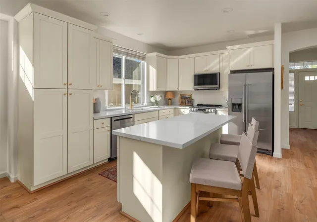 Photo 4 of Condo for sale at 4305 40th Avenue NE, Tacoma, WA 98422 | MLS# NWM2597973 | Listing updated on 2026-10-26