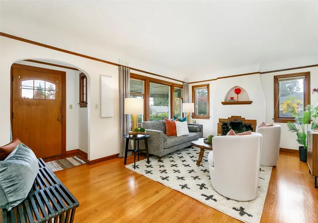Photo 2 of Single family home for sale at 506 N 125th Street, Seattle, WA 98133 | MLS# NWM2597984 | Listing updated on 2026-10-29