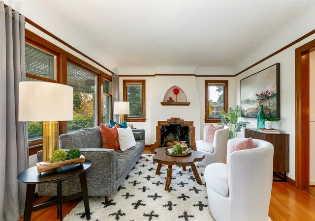Photo 3 of Single family home for sale at 506 N 125th Street, Seattle, WA 98133 | MLS# NWM2597984 | Listing updated on 2026-10-29