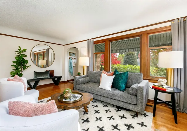 Photo 4 of Single family home for sale at 506 N 125th Street, Seattle, WA 98133 | MLS# NWM2597984 | Listing updated on 2026-10-29