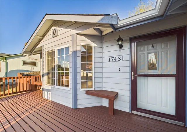 Photo 1 of Single family home for sale at 17431 Highland View Dr, Arlington, WA 98223 | MLS# NWM2597988 | Listing updated on 2026-10-27
