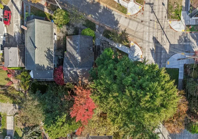 Photo 4 of Single family home for sale at 3209 NW 57th Street, Seattle, WA 98107 | MLS# NWM2597993 | Listing updated on 2026-10-29