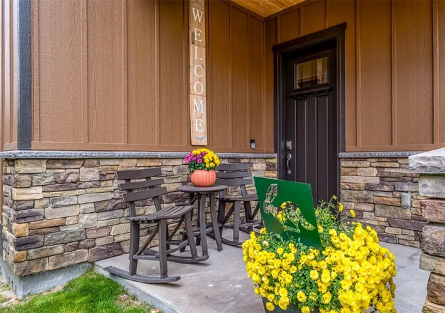 Photo 3 of Single family home for sale at 9448 Yakima Ln Nw, Quincy, WA 98848 | MLS# NWM2598052 | Listing updated on 2026-10-27