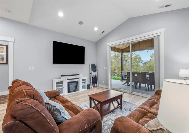 Photo 4 of Single family home for sale at 9448 Yakima Ln NW, Quincy, WA 98848 | MLS# NWM2598052 | Listing updated on 2026-10-27