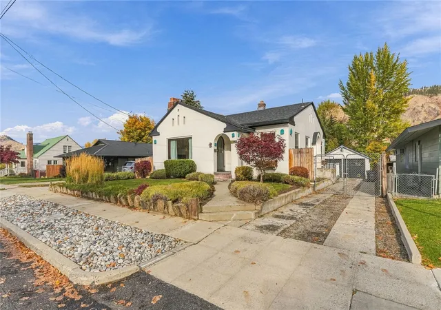 Photo 3 of Single family home for sale at 305 Angier Ave, Cashmere, WA 98815 | MLS# NWM2598069 | Listing updated on 2026-10-29