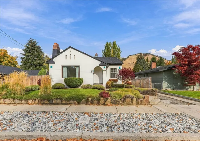 Photo 1 of Single family home for sale at 305 Angier Ave, Cashmere, WA 98815 | MLS# NWM2598069 | Listing updated on 2026-10-29