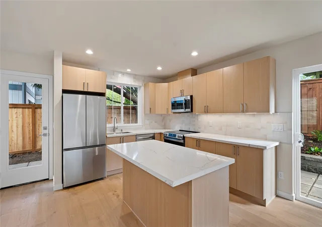 Photo 3 of Townhouse for sale at 7736 36th Avenue Ne, Seattle, WA 98115 | MLS# NWM2598127 | Listing updated on 2026-10-26