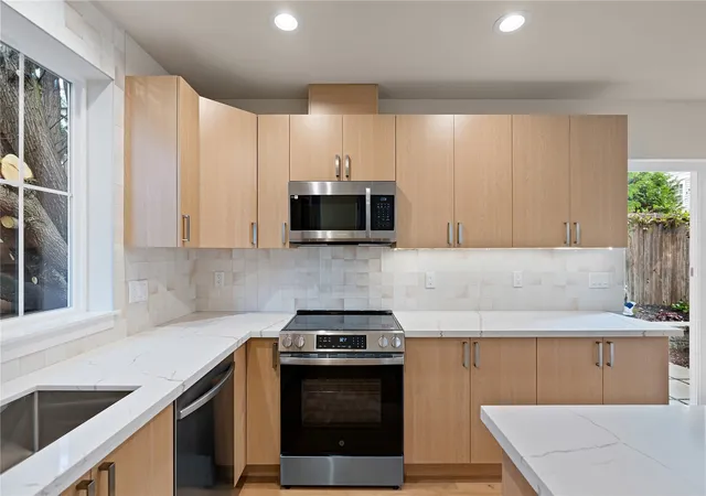 Photo 3 of Townhouse for sale at 7736 36th Avenue NE, Seattle, WA 98115 | MLS# NWM2598127 | Listing updated on 2026-10-26