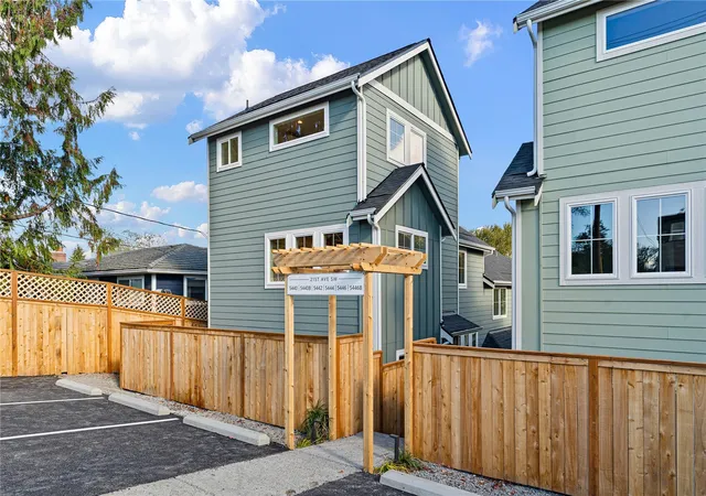 Photo 1 of Townhouse for sale at 5440 21st Avenue SW, Seattle, WA 98106 | MLS# NWM2598129 | Listing updated on 2026-10-27
