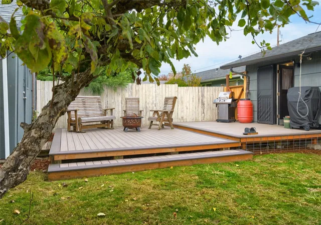 Photo 4 of Single family home for sale at 1625 S 14th Street, Mount Vernon, WA 98274 | MLS# NWM2598147 | Listing updated on 2026-10-29