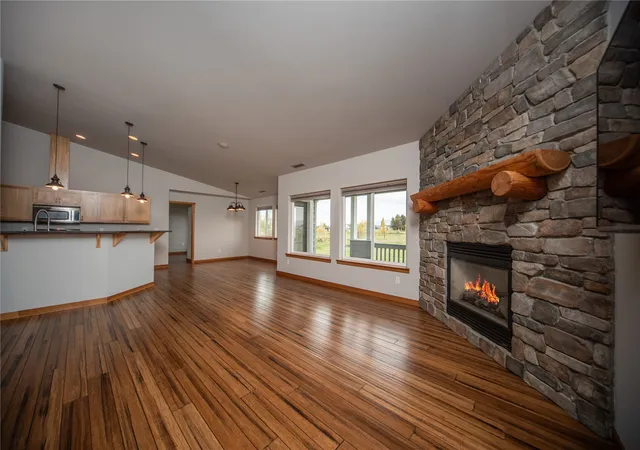 Photo 4 of Single family home for sale at 261 El Bronco Ln, Ellensburg, WA 98926 | MLS# NWM2598164 | Listing updated on 2026-10-27