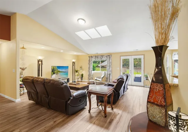 Photo 2 of Single family home for sale at 260 Trinity Ln, Castle Rock, WA 98611 | MLS# NWM2598177 | Listing updated on 2026-10-28