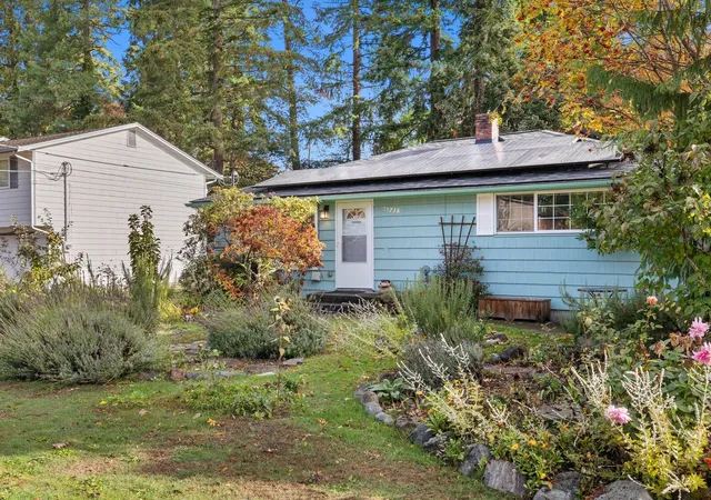 Photo 1 of Single family home for sale at 15738 Interlake Ave N, Shoreline, WA 98133 | MLS# NWM2598183 | Listing updated on 2026-10-29