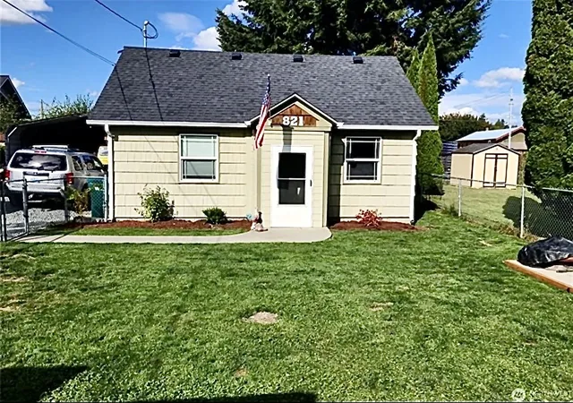 Single family home for sale at 821 Garfield St, Mount Vernon, WA 98273 | MLS# NWM2598199