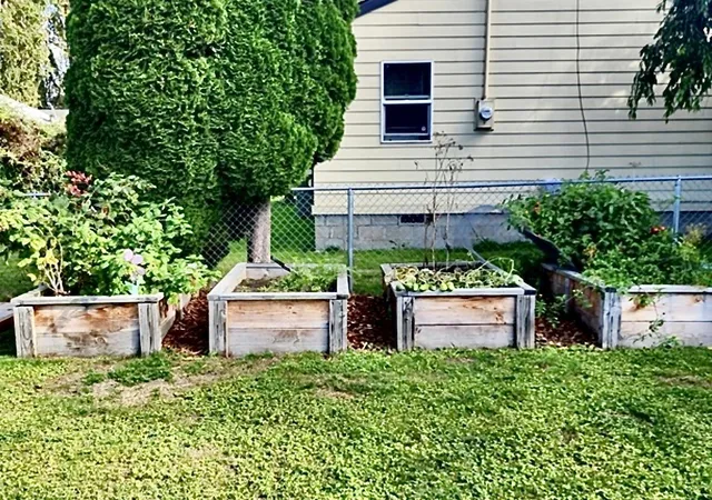 Photo 3 of Single family home for sale at 821 Garfield St, Mount Vernon, WA 98273 | MLS# NWM2598199 | Listing updated on 2026-10-27