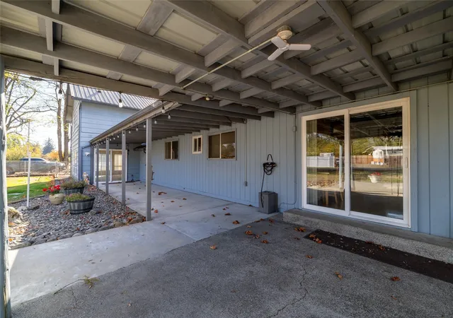 Photo 4 of Single family home for sale at 20200 Grand Mound Way SW, Centralia, WA 98531 | MLS# NWM2598201 | Listing updated on 2026-10-27