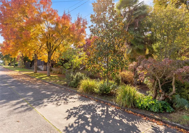 Photo 1 of Single family home for sale at 1717 29th Avenue, Seattle, WA 98122 | MLS# NWM2598205 | Listing updated on 2026-10-29