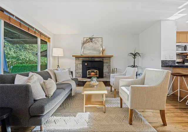 Photo 4 of Single family home for sale at 6525 154th Avenue NE, Redmond, WA 98052 | MLS# NWM2598209 | Listing updated on 2026-10-29