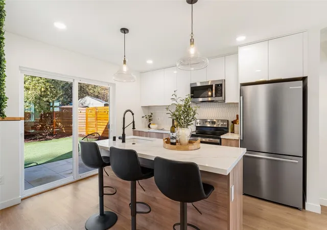 Photo 4 of Single family home for sale at 11020 17th Avenue NE, Seattle, WA 98125 | MLS# NWM2598216 | Listing updated on 2026-10-27