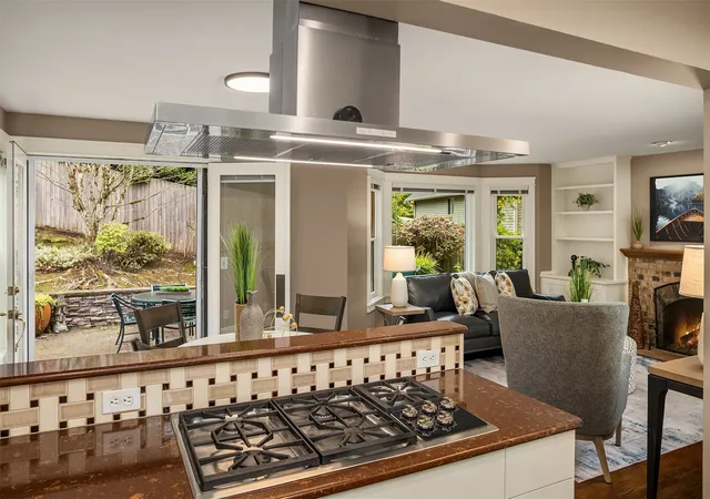 Photo 4 of Single family home for sale at 1105 NW Inneswood Dr, Issaquah, WA 98027 | MLS# NWM2598224 | Listing updated on 2026-10-29