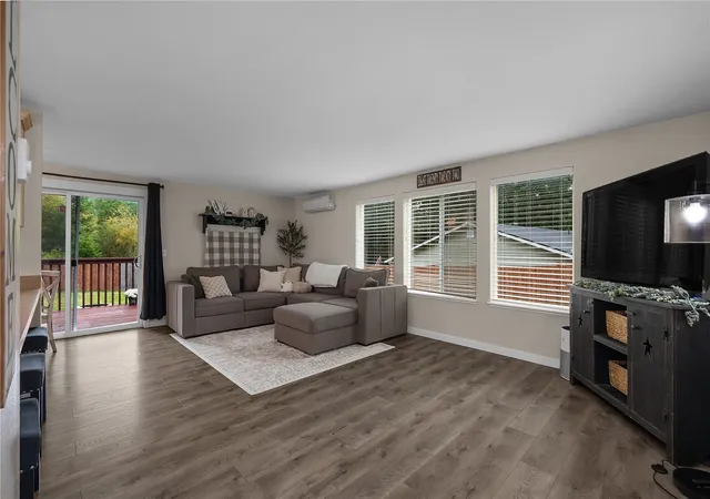 Photo 2 of Single family home for sale at 171 E Sleaford Rd, Shelton, WA 98584 | MLS# NWM2598227 | Listing updated on 2026-10-26