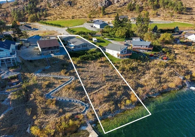 Photo 3 of Manufactured home for sale at 4116 Wapato Lake Rd, Manson, WA 98831 | MLS# NWM2598236 | Listing updated on 2026-10-26