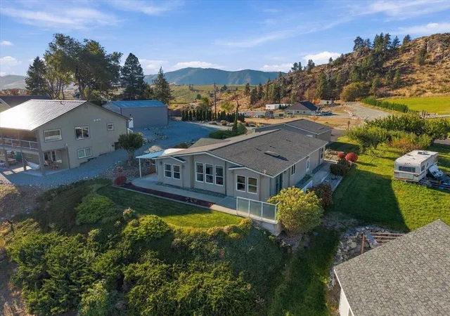 Photo 4 of Manufactured home for sale at 4116 Wapato Lake Rd, Manson, WA 98831 | MLS# NWM2598236 | Listing updated on 2026-10-26