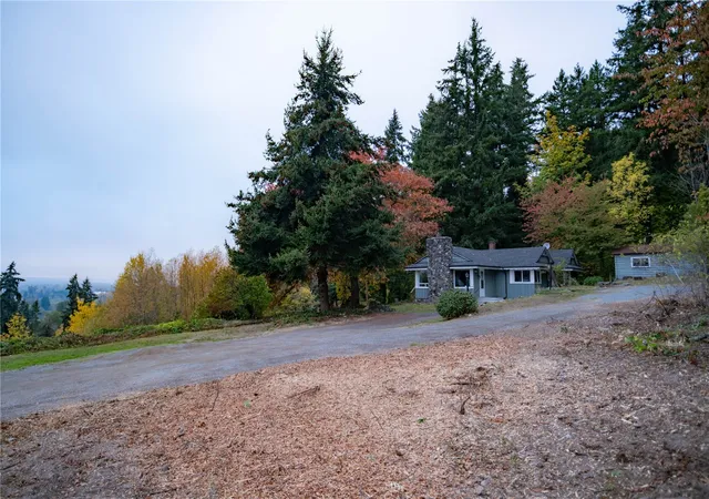 Photo 3 of Single family home for sale at 10021 43rd Street Ct E, Edgewood, WA 98371 | MLS# NWM2598238 | Listing updated on 2026-10-26