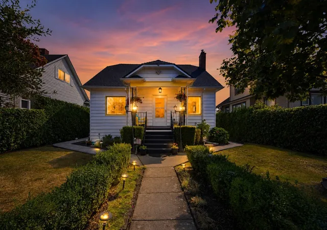 Photo 2 of Single family home for sale at 1515 Lombard Ave, Everett, WA 98201 | MLS# NWM2598243 | Listing updated on 2026-10-26