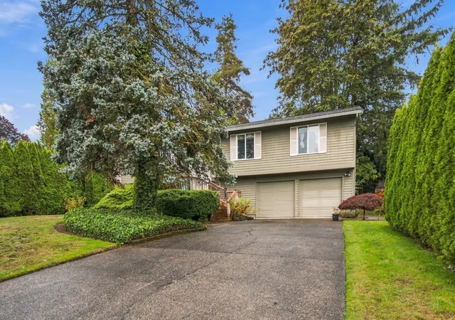 Photo 1 of Single family home for sale at 6711 144 Avenue Ne, Redmond, WA 98052 | MLS# NWM2598249 | Listing updated on 2026-10-26