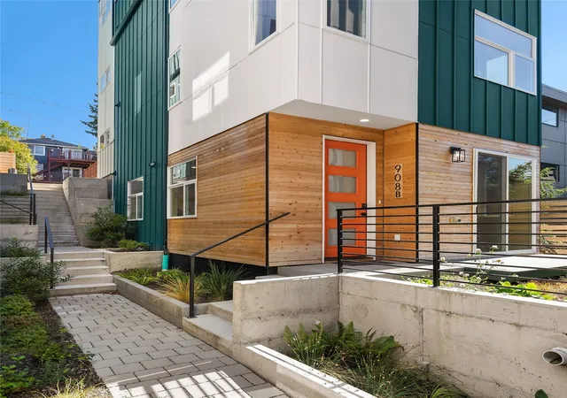 Townhouse for sale at 908 15th Avenue #B, Seattle, WA 98122 | MLS# NWM2598252