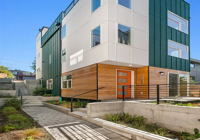 Photo 2 of Townhouse for sale at 908 15th Avenue #B, Seattle, WA 98122 | MLS# NWM2598252 | Listing updated on 2026-10-27