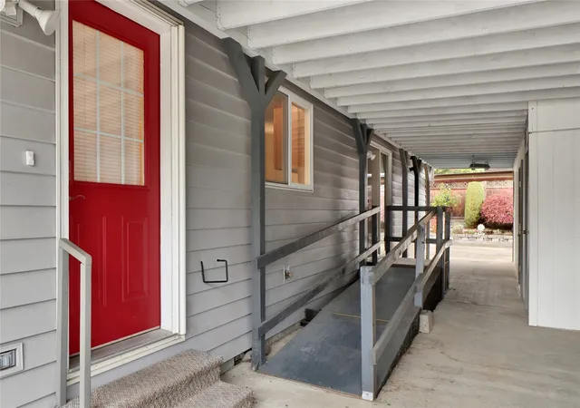Photo 3 of Manufactured home for sale at 3802 James St #30, Bellingham, WA 98226 | MLS# NWM2598271 | Listing updated on 2026-10-27