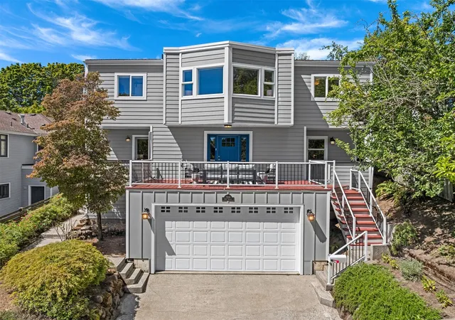 Single family home for sale at 209 32nd Avenue, Seattle, WA 98122 | MLS# NWM2598295