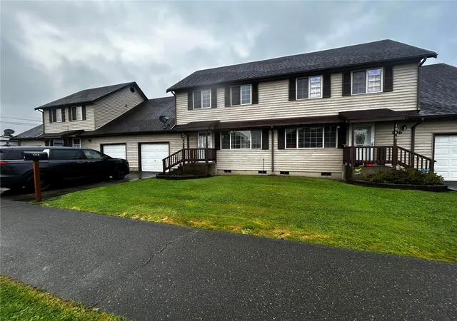 Multi family home for sale at 106 N Lincoln St, Aberdeen, WA 98520 | MLS# NWM2598303